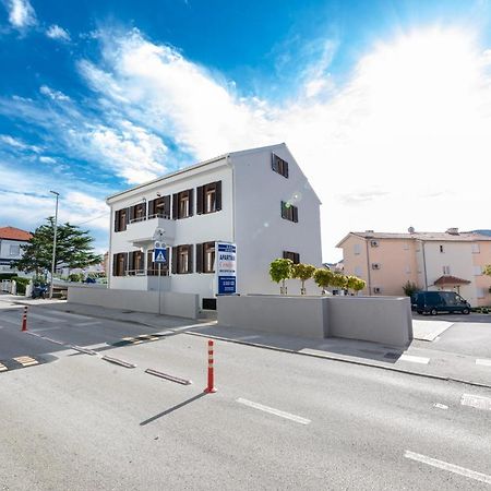Apartments Crnekovic III Baška Extérieur photo