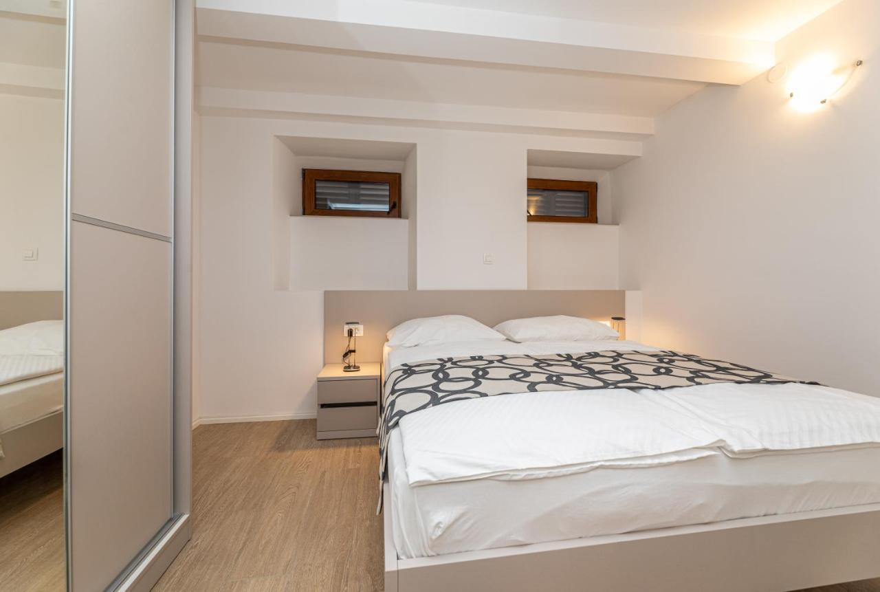 Apartments Crnekovic III Baška Extérieur photo