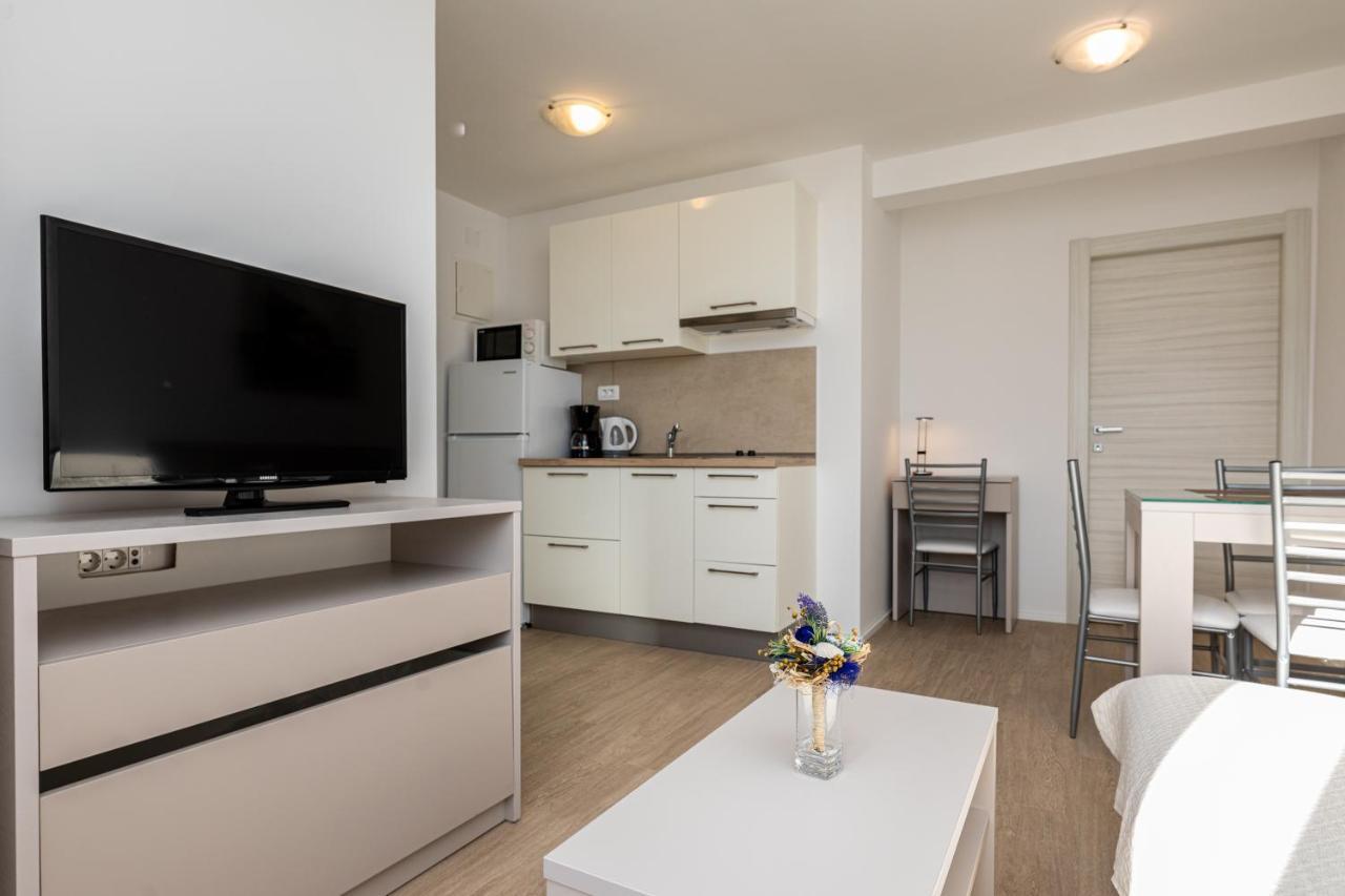 Apartments Crnekovic III Baška Extérieur photo